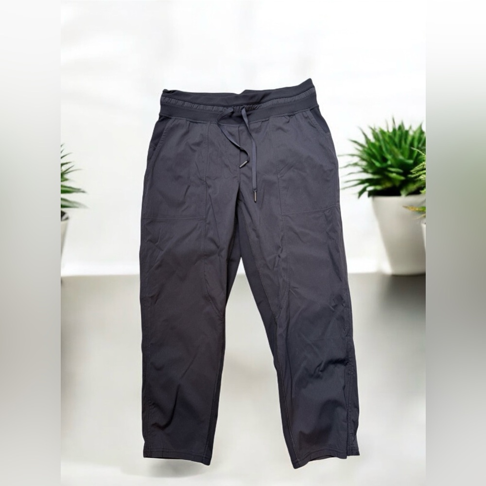 Lululemon Dance Studio Crop II
*Unlined 20" in like new condition Size 8 - Picture 2 of 2